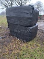 4 grote kuil/hooibalen in plastic., Ophalen of Verzenden, Vee