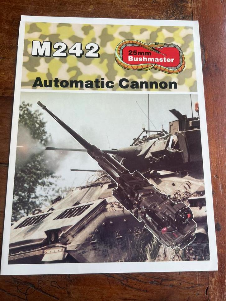 Catalogus NATO NAVO Bushmaster automatic canon m242 25mm, Verzamelen, Militaria | Algemeen, Landmacht, Nederland, Ophalen of Verzenden