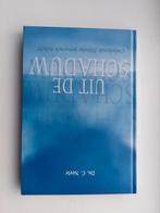 Uit de schaduw - ds. C. Neele, Christendom | Protestants, Ophalen of Verzenden, Zo goed als nieuw, C. Neele