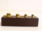 set gewichten in houten blok 28779