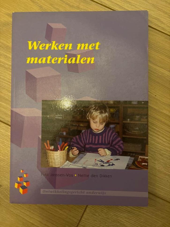 Werken met materialen - Fred Janssen-Vos, Boeken, Studieboeken en Cursussen, Gelezen, Niet van toepassing, Ophalen of Verzenden