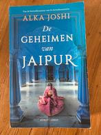De geheimen van Jaipur - Alka Joshi, Ophalen of Verzenden, Zo goed als nieuw, Nederland