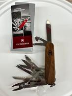 Victorinox swisschamp wood zwitsers zakmes