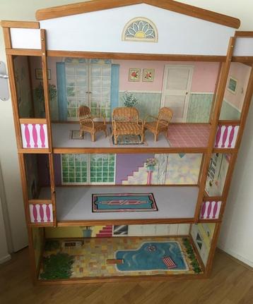 Poppenhuis speelhuis kinderkamer poppenkast  beschikbaar voor biedingen