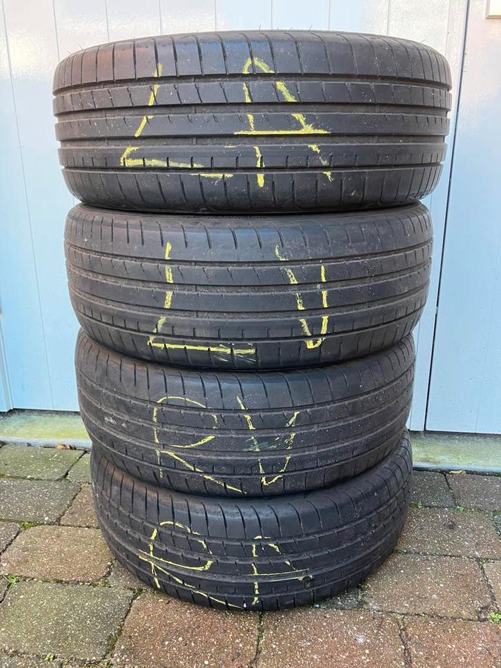Goodyear Eagle F1 205/45 R17 bandenset, Huis en Inrichting, Tafels | Bijzettafels, Gebruikt, Rond, Minder dan 55 cm, Ophalen of Verzenden