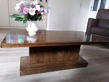 Salontafel donker eiken beschikbaar voor biedingen