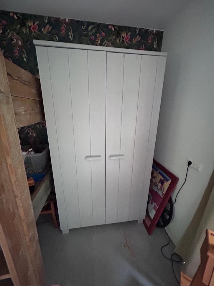 Kledingkast licht grijs, Huis en Inrichting, Kasten | Kledingkasten, Gebruikt, 150 tot 200 cm, 100 tot 150 cm, 50 tot 75 cm, Met deur(en)