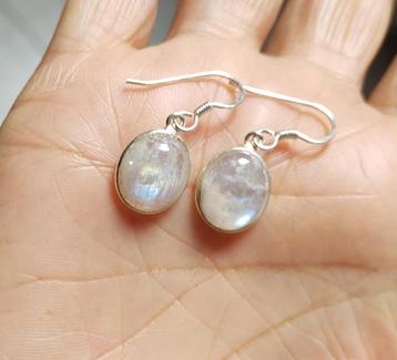zilveren oorbellen met natuurlijke R. Maansteen zilver 925 beschikbaar voor biedingen