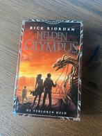 Helden van Olympus - Rick Riordan, Boeken, Ophalen of Verzenden, Zo goed als nieuw