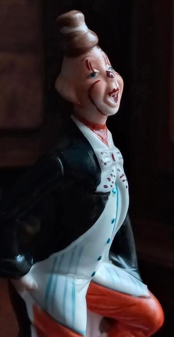 Vintage Mann Bisque Clown Suit Up Porselein Beeldje . Nr 1 beschikbaar voor biedingen