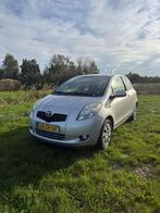 Nieuwe apk! Toyota Yaris 1.3 16V Vvt-i 3DR Luna 2008 Grijs, Voorwielaandrijving, 4 cilinders, 995 kg, 547 kg