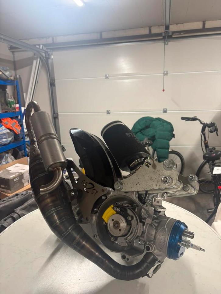 Aerox jog rr 2fast 70cc, Fietsen en Brommers, Brommeronderdelen | Scooters, Zo goed als nieuw, Yamaha, Cilinder, Ophalen of Verzenden