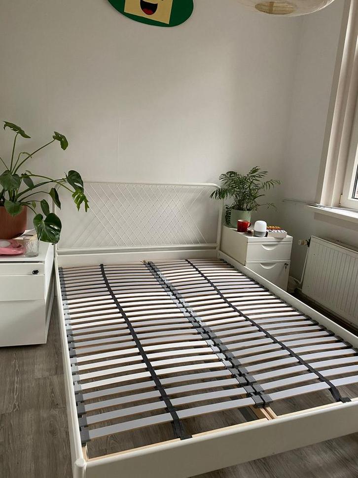 IKEA NESTTUN bed frame, Huis en Inrichting, Slaapkamer | Bedden, Gebruikt, Tweepersoons, 140 cm, 200 cm, Metaal, Wit, Ophalen