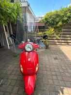 Roode AGM scooter MOETS ZSM WEG!!, Ophalen, Zo goed als nieuw, Benzine, Overige modellen