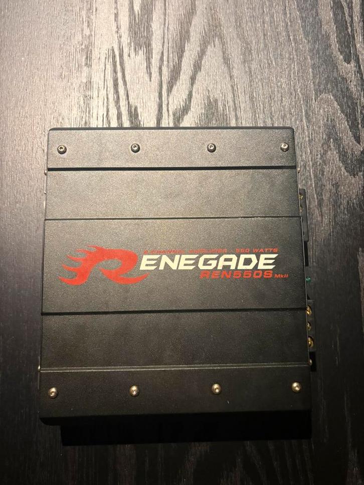Renegade ren 550s versterker 12v, Auto diversen, Autospeakers, Zo goed als nieuw, Ophalen of Verzenden