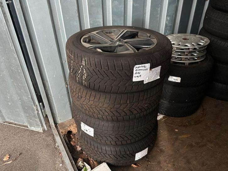 Winterset Mitsubishi Eclipse Cross - 225/55R18, Auto-onderdelen, Banden en Velgen, Banden en Velgen, Winterbanden, 18 inch, 225 mm