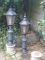 Twee mooie gietijzeren buitenlampen., Tuin en Terras, Buitenverlichting, Ophalen, Gebruikt, Staande lamp, Netvoeding
