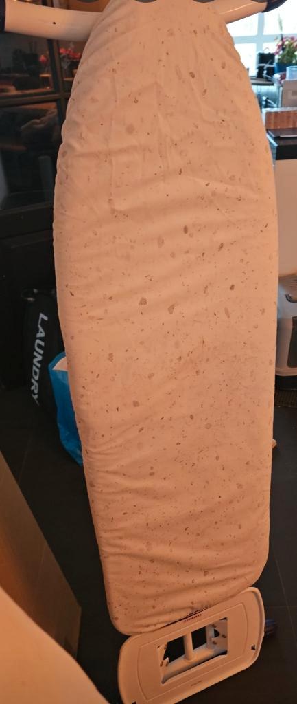 Strijkplank 1.22 x 38 cm € 45,00 Nwprijs € 109,95, Witgoed en Apparatuur, Strijkijzers en Strijkplanken, Gebruikt, Strijkijzer met snoer