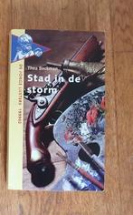 STAD  IN  DE  STORM  van  Thea Beckman, Boeken, Ophalen of Verzenden, Gelezen