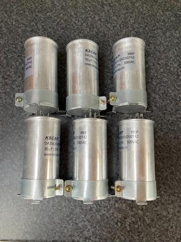 6x condensator KSCAP . 30uf , 500v AC . beschikbaar voor biedingen