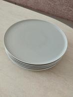 6 Grijze IKEA Borden, Huis en Inrichting, Keuken | Servies, Ophalen, Zo goed als nieuw, Effen, Bord(en)