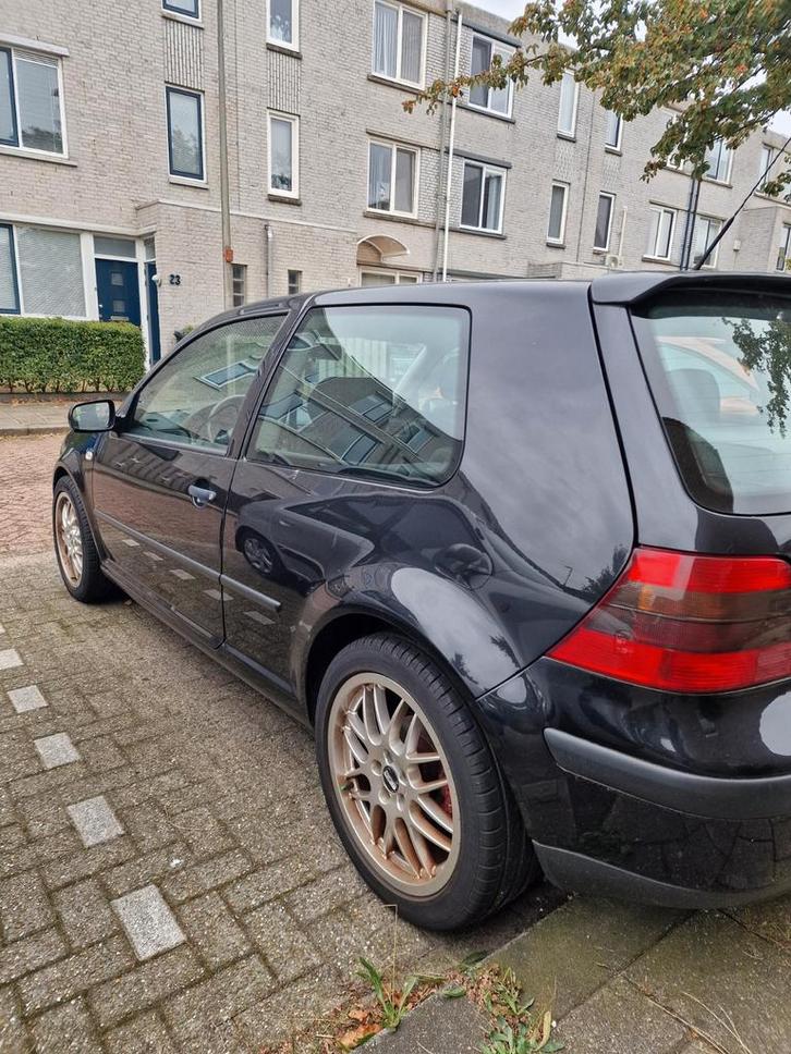 Volkswagen Golf 2.0 85KW 2002 Zwart, Auto's, Volkswagen, Particulier, Golf, Benzine, D, Hatchback, Handgeschakeld, Origineel Nederlands