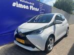 Toyota Aygo 1.0 VVT-i x-play, Voorwielaandrijving, Stof, Gebruikt, Zwart