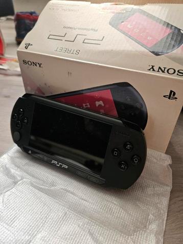 PSP Street Compleet met Doos en Accessoires beschikbaar voor biedingen