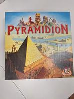 Pyramidion bordspel - Bouw je eigen piramide!, Ophalen of Verzenden, Zo goed als nieuw