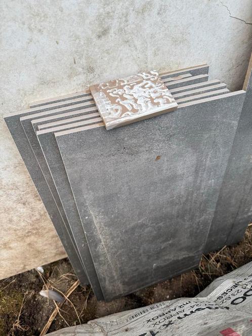 Partij tegels en platen, Doe-het-zelf en Verbouw, Tegels, Gebruikt, Vloertegels, Keramiek, 60 cm of meer, 40 tot 60 cm, Minder dan 5 m²