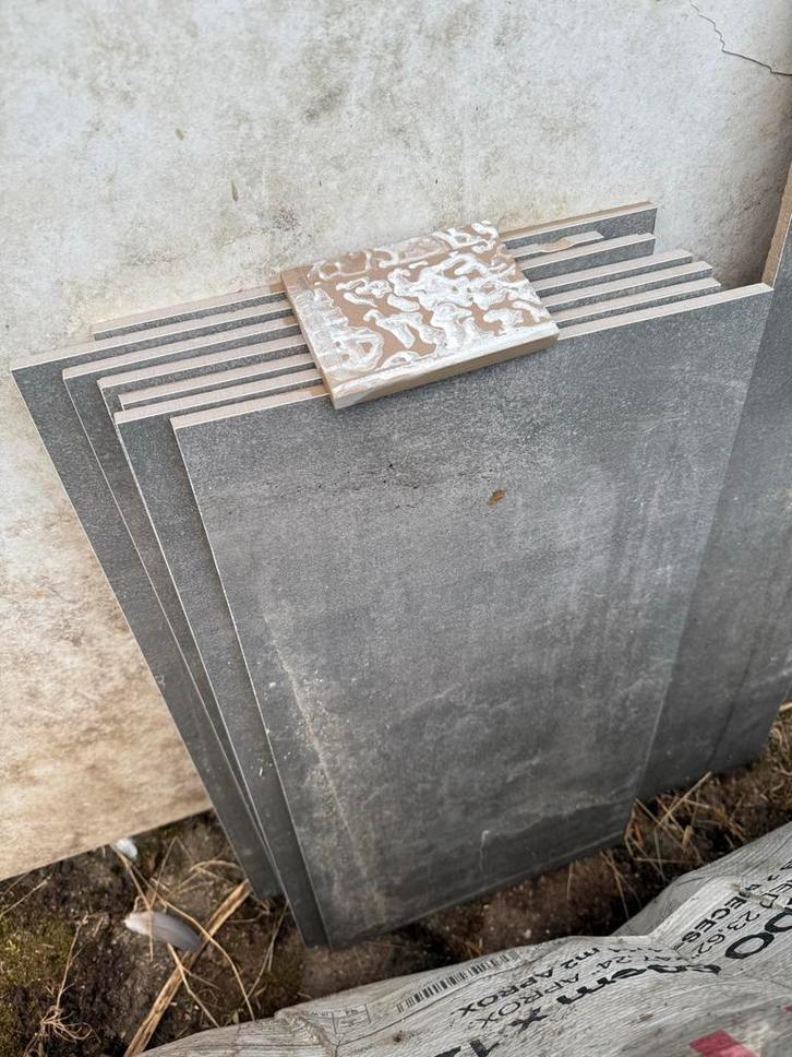 Partij tegels en platen, Doe-het-zelf en Verbouw, Tegels, Gebruikt, Vloertegels, Keramiek, 60 cm of meer, 40 tot 60 cm, Minder dan 5 m²