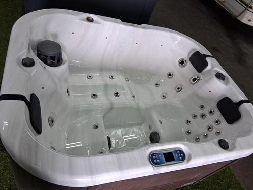 Balboa compacte top merk jacuzzi  incl bezorging&garantie, Tuin en Terras, Bubbelbaden en Hottubs, Gebruikt, Ophalen of Verzenden