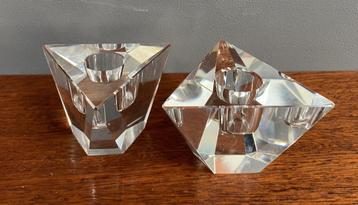 2 glazen ORREFORS kandelaren geschikt voor dikke kaarsen beschikbaar voor biedingen