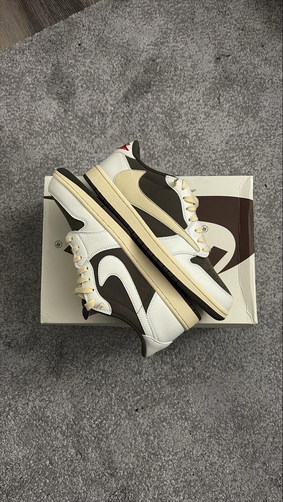 Jordan 1 Low Travis Scott, Kleding | Heren, Schoenen, Nieuw, Sneakers of Gympen, Bruin, Ophalen of Verzenden