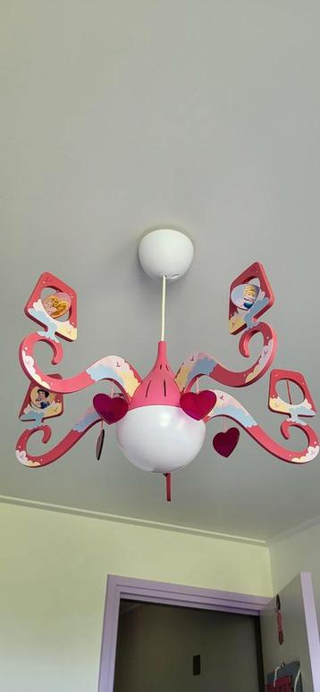 Disney Princess Kroonluchter beschikbaar voor biedingen