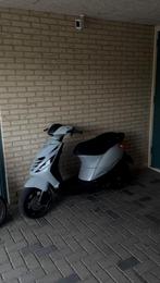 Piaggio Zip 4t 50cc 2011, Fietsen en Brommers, Scooters | Piaggio, Ophalen, Zip, Zo goed als nieuw, 50 cc