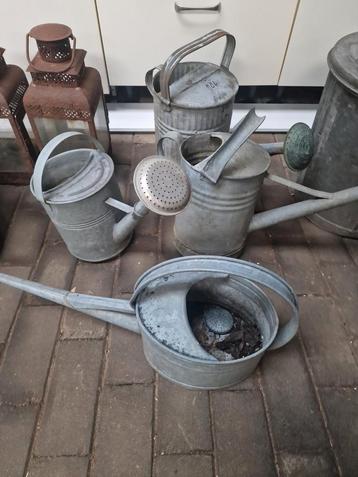 Meerder zinken decoratie gieters €5/€15 per stuk. beschikbaar voor biedingen
