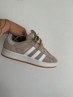 Adidas campus beige, Ophalen of Verzenden, Zo goed als nieuw, Beige, Sneakers of Gympen
