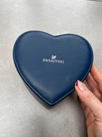 ZWAROVSKI ECHT LEREN HART VORMIGE SIERADENDOOS GESCHENK DOOS, Ophalen of Verzenden, Zo goed als nieuw