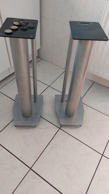 Mission Luidsprekerstands  met verstelbare Spikes beschikbaar voor biedingen