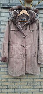 Beige suède leren winterjas LIV maat 42.
Warm gevoerd., Ophalen of Verzenden, Zo goed als nieuw, Maat 42/44 (L), Beige