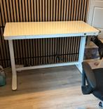 Verstelbaar bureau, Huis en Inrichting, Ophalen, In hoogte verstelbaar, Gebruikt, Bureau