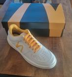 Sneakers maat 43 van McDonalds, Kleding | Heren, Schoenen, Ophalen of Verzenden, Nieuw
