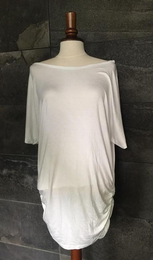 Top t-shirt prijskaartje wit viscose open schouders nieuw, Kleding | Dames, Positiekleding, Nieuw, Blouse of Tuniek, Maat 46/48 (XL) of groter