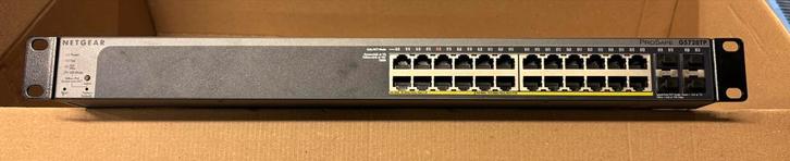 Netgear GS728TP Switch - Gebruikt, Computers en Software, Netwerk switches, Gebruikt, Ophalen of Verzenden