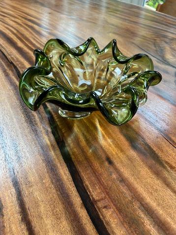 Groen Murano glazen schaaltje beschikbaar voor biedingen