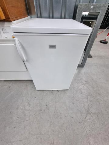 Nette Zanussi Koelkast - Compact en Functioneel beschikbaar voor biedingen