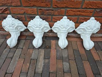 4 antieke 19de eeuwse klauwpoten voor antiek bad op pootjes  beschikbaar voor biedingen