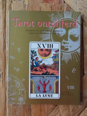 Tarot ontcijferd. beschikbaar voor biedingen