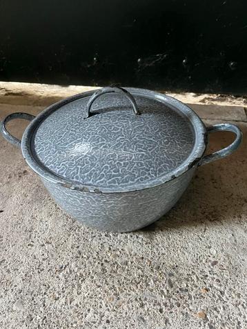 Vintage Emaille Kookpot met Deksel Grijs Gespikkeld Decorati beschikbaar voor biedingen